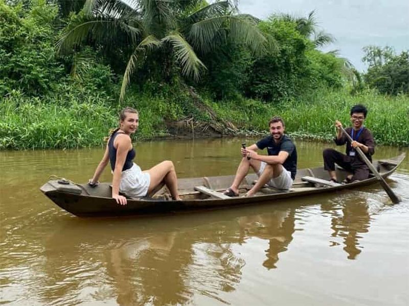 Billet Le côté non touristique du delta du Mékong à vélo et en aviron
