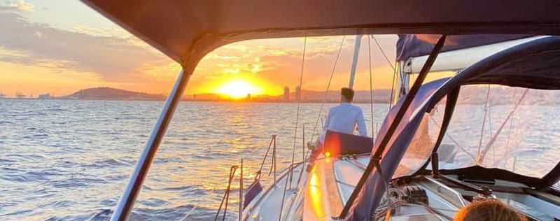 Billet Barcelone : excursion en bateau au coucher du soleil avec cava et collation