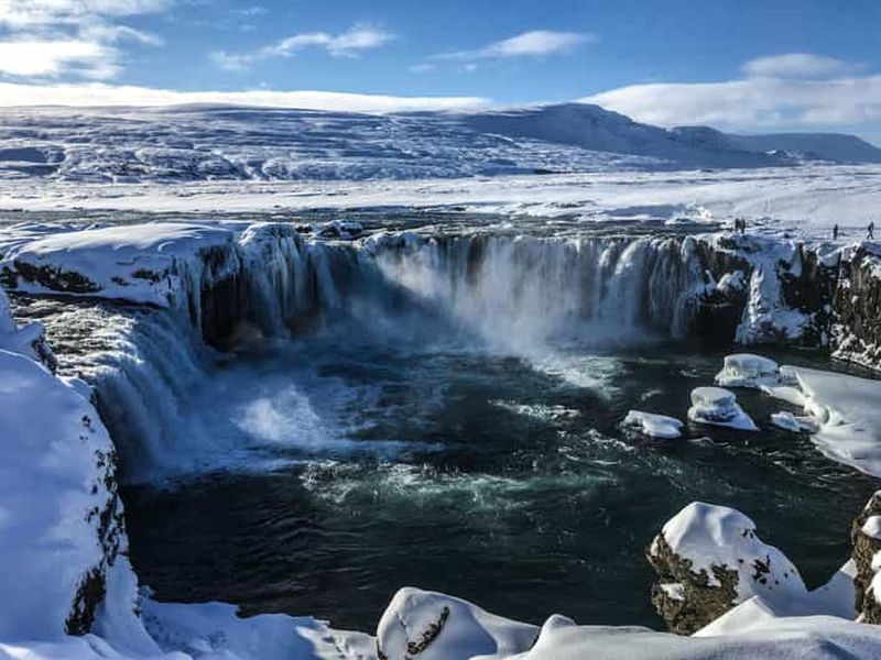 Billet Depuis Akureyri : excursion d'une journée au lac Mývatn et à Godafoss en bateau de croisière