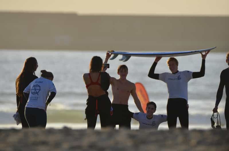 Billet Porto : Leçon de surf avec la première école de surf de Porto !