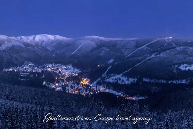 Billet Prague : excursion d'une journée à la station de ski de Špindlerův Mlýn avec forfait de ski