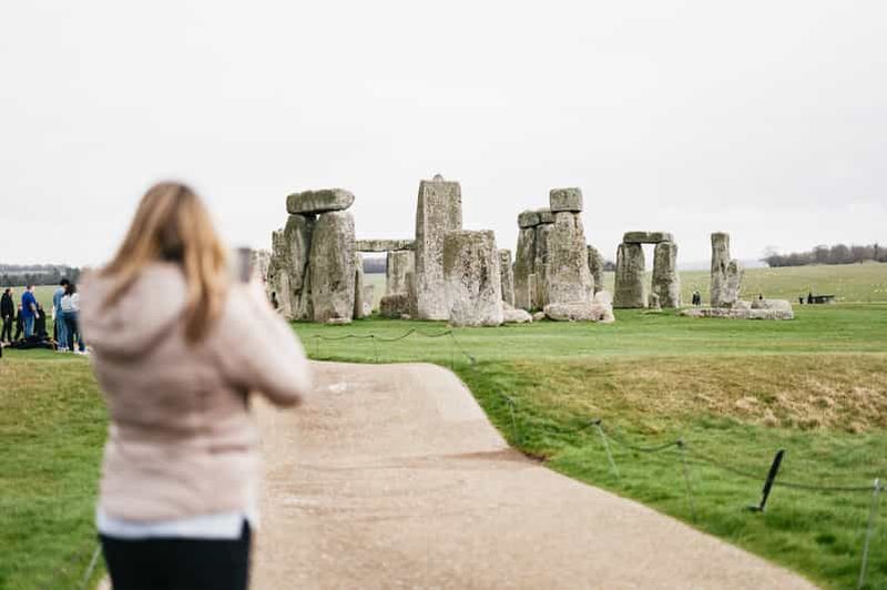Billet Au départ de Bristol : Excursion d'une journée à Stonehenge et dans les villages des Cotswolds