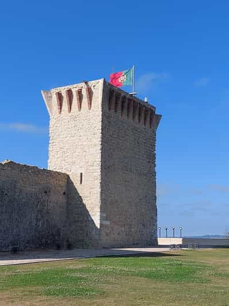 Billet Fátima et Serra de Aire : visite guidée privée d'une journée en vélo électrique