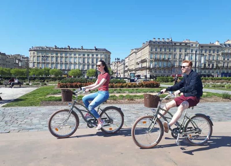 Billet Bordeaux : visite à vélo des principaux lieux d'intérêt et du patrimoine historique