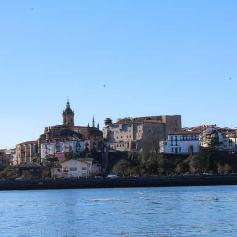 Billet Découvrez Hondarribia par la mer. Visite audioguidée en bateau