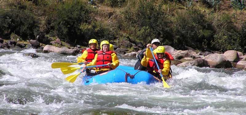 Billet Vallée du Sud : Journée complète de rafting à Cusipata et de zipline