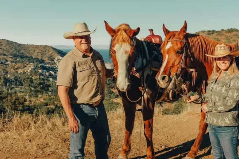 Billet Île Catalina : promenade à cheval avec vue sur la falaise