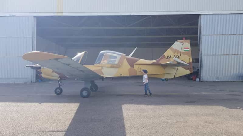 Billet Prague : expérience de vol à bord d'un ancien avion d'entraînement militaire