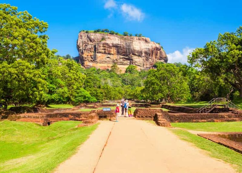 Billet Colombo : Visite privée de 2 jours du Triangle culturel avec Sigiriya