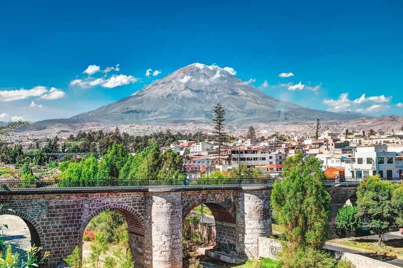 Billet Arequipa : randonnée sur le volcan Misti et visite à pied de la ville