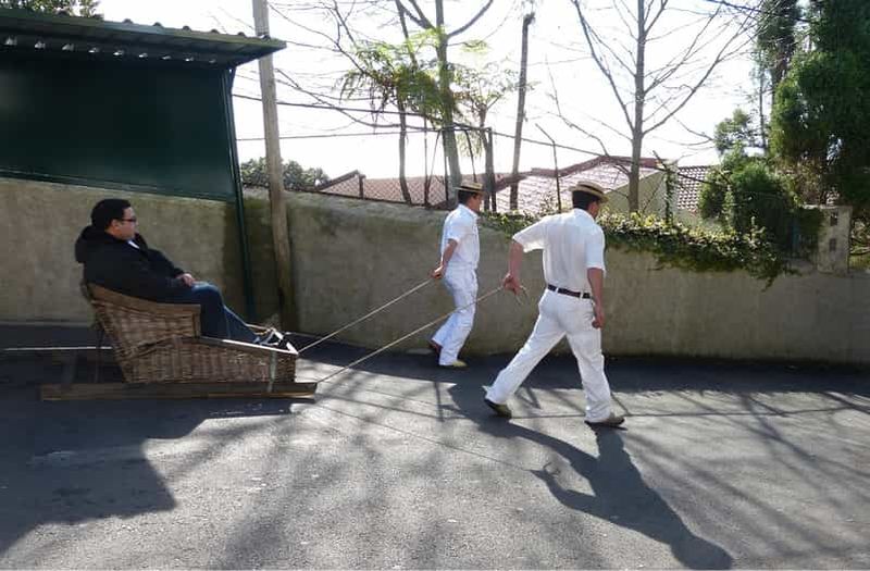 Billet Visite privative : trajet en tuk-tuk vers les luge d'été de Monte Funchal