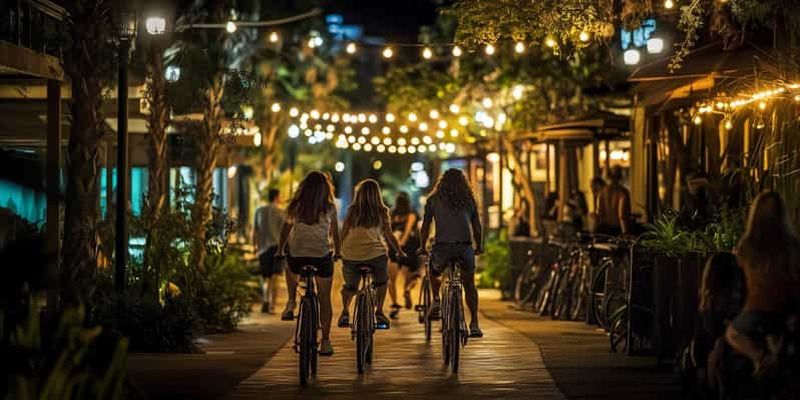 Billet Visite nocturne à vélo d'Orlando : balade amusante à travers la vie nocturne de la ville