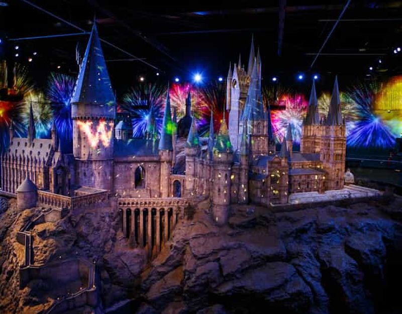 Billet Londres : Visite des studios Warner Bros. et croisière sur la Tamise