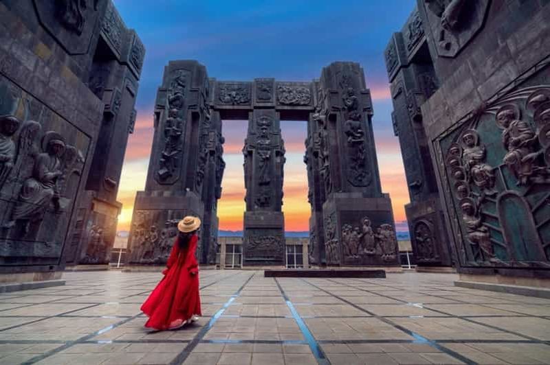 Billet Tbilissi : Mtskheta Jvari Bazaar, Chroniques de la Géorgie et du vin