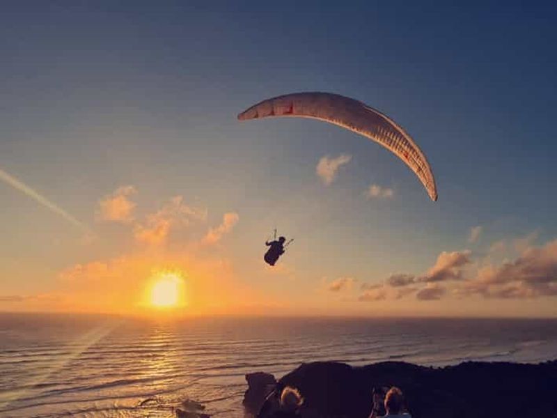 Billet West Auckland : Coucher de soleil avec piscine thermale et dégustation de vin