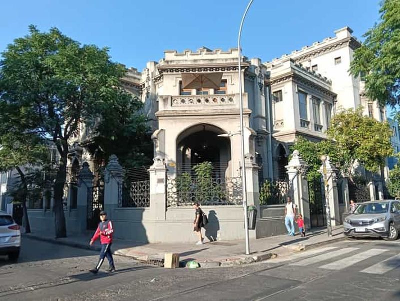 Billet Santiago : visite à pied sur l'histoire de la dictature chilienne