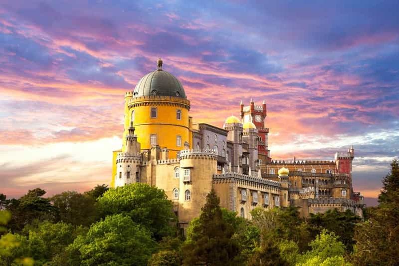Billet Sintra : visite privée du palais de Pena, du château mauresque et de la Quinta da Regaleira