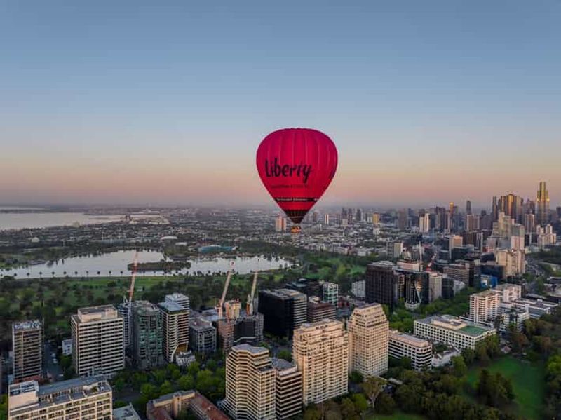 Billet Melbourne : Vol en montgolfière au lever du soleil avec petit-déjeuner