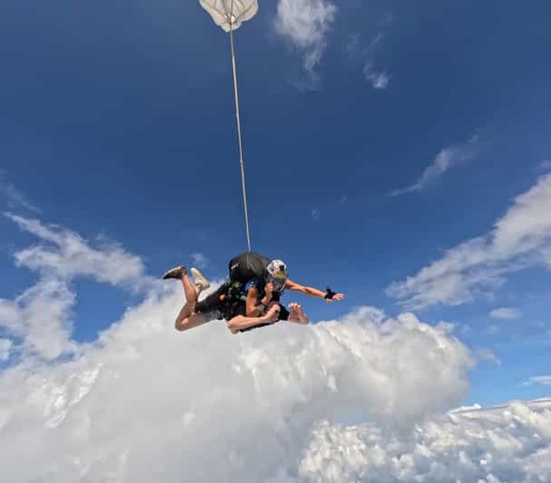Billet Thaïlande : saut en parachute tandem au-dessus de Bangkok et Pattaya Adventures