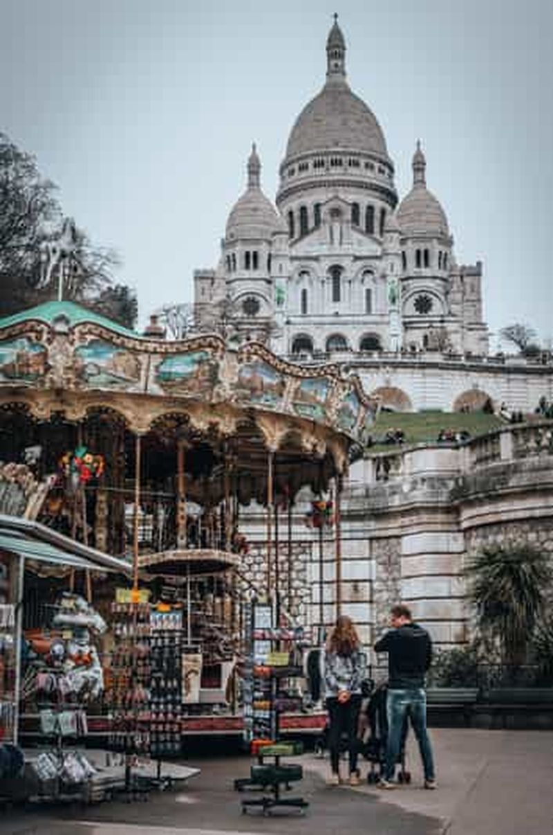 Billet Montmartre : visite à pied, Moulin Rouge, artistes et Sacré-Cœur