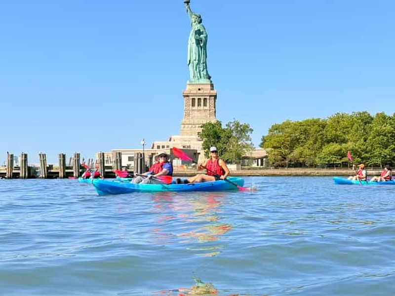 Billet New York : visite guidée en kayak sur l'Hudson et statue de la Liberté