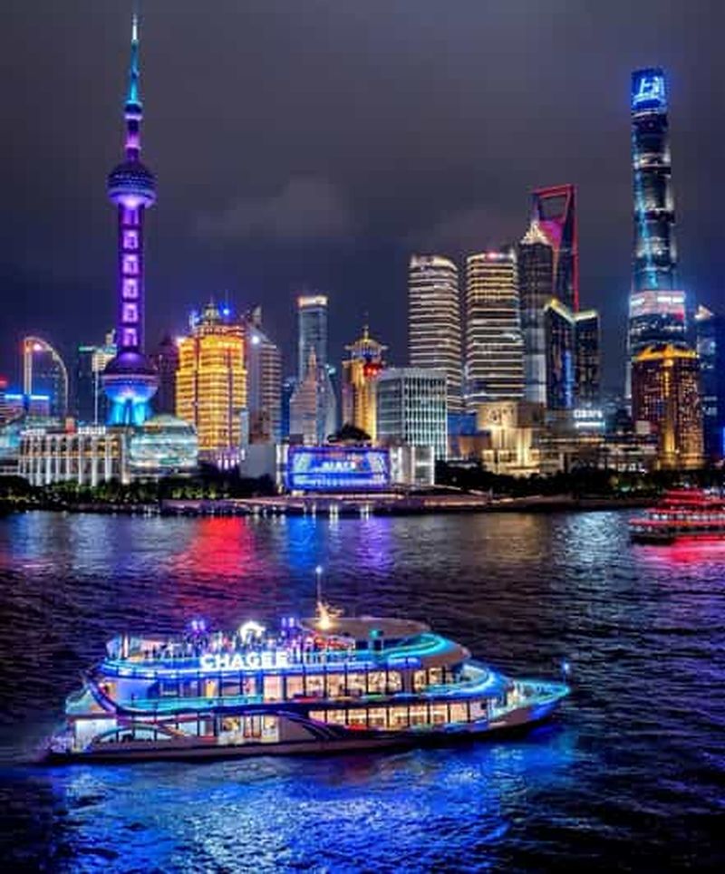 Billet Croisière nocturne sur le Huangpu : ambiance chaleureuse et l'éclat moderne de Shanghai
