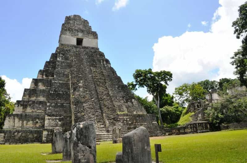 Billet Depuis la ville de Guatemala : visite d'une journée à Tikal par avion