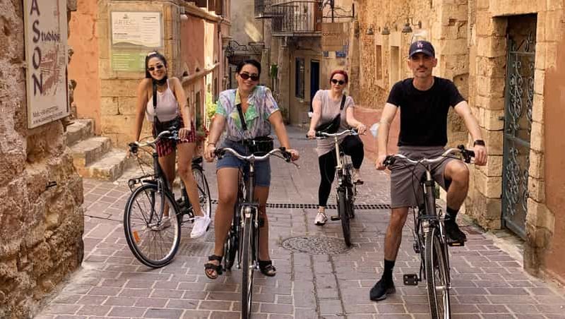 Billet La Canée : visite à vélo des temps forts de la ville en petit groupe