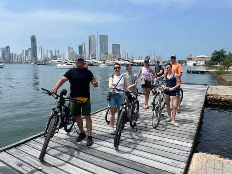 Billet Balade à vélo et déjeuner dans le restaurant préféré d'Anthony Bourdain
