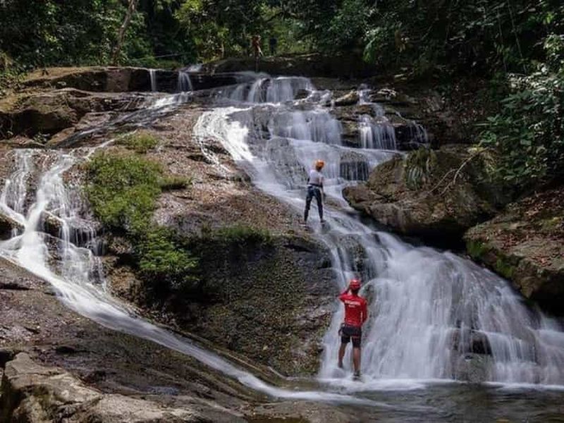 Billet Belize : Zipline dans la jungle et descente en rappel d'une cascade