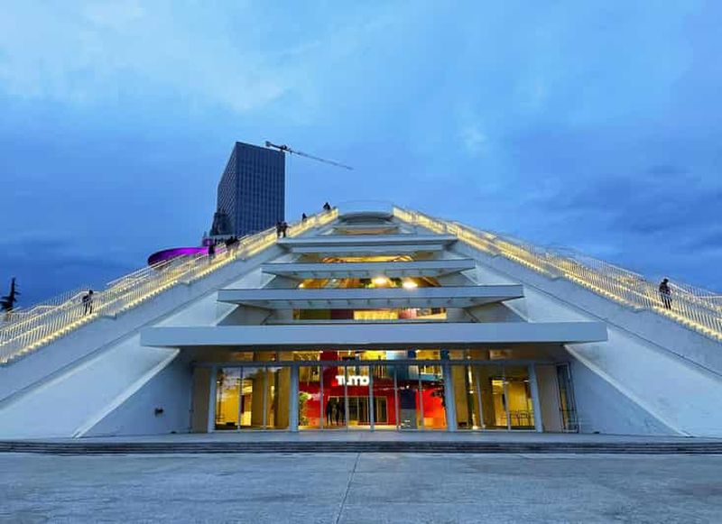 Billet Tirana : dégustation de bière artisanale avec un guide de la région