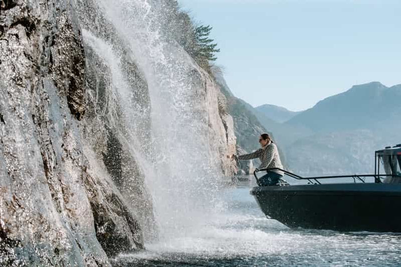 Billet Stavanger : safari en bateau vers le Lysefjord et Preikestolen
