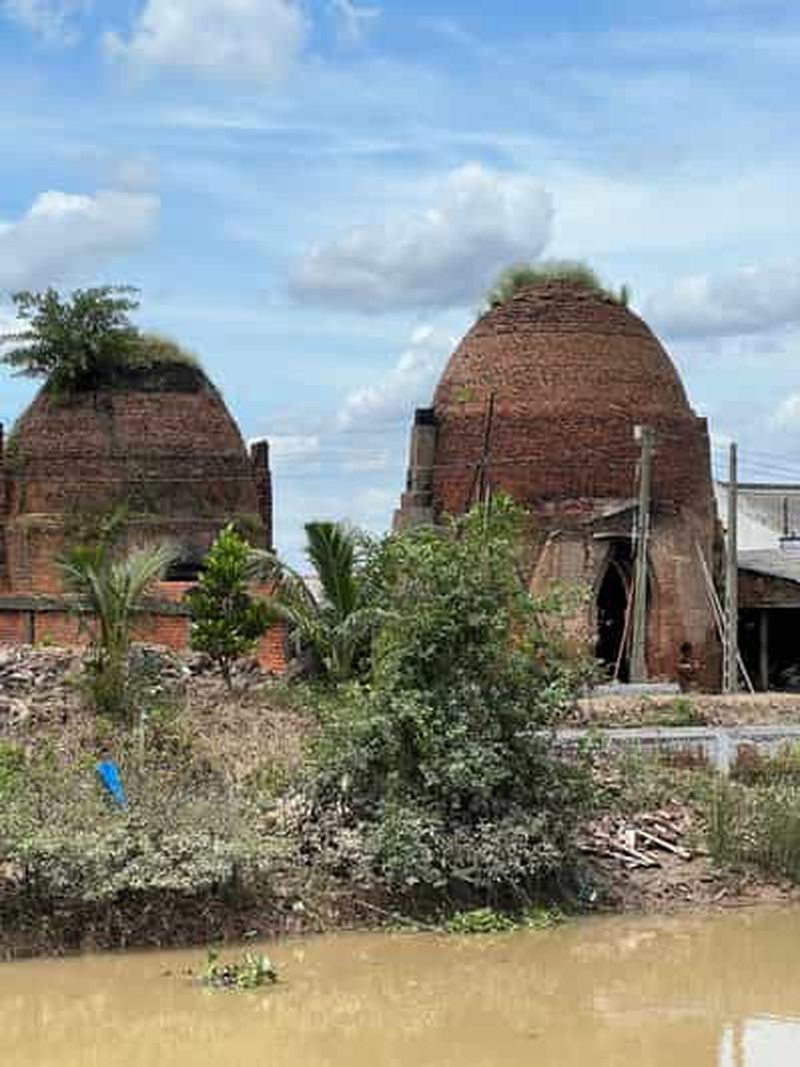 Billet Circuit de 2 jours dans le delta du Mékong avec visite d'un village de poterie et d'un marché flottant