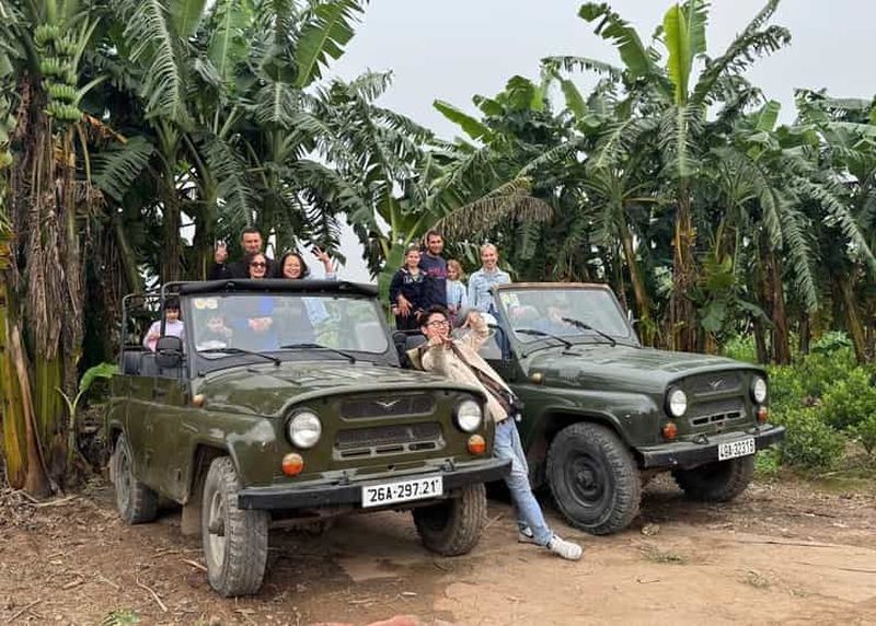 Billet Visite en Jeep vintage à Hanoï : trésors cachés à un rythme plus lent