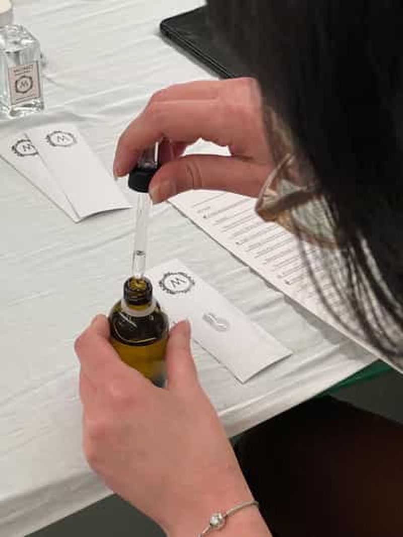 Billet Tirana : l'art de créer un parfum