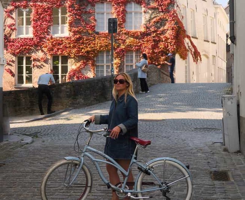 Billet Bruges : visite de la ville à vélo avec un habitant