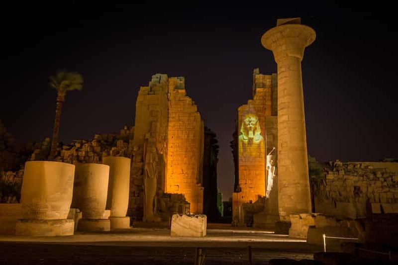 Billet Louxor : spectacle son et lumière à Karnak, dîner et felucca