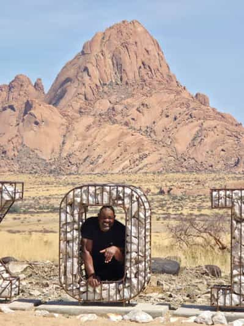 Billet Spitzkoppe et la magie du désert : arches, art et couchers de soleil