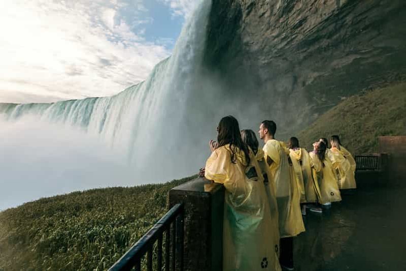 Billet Niagara Falls : excursion en bateau et visite « Journey Behind the Falls »