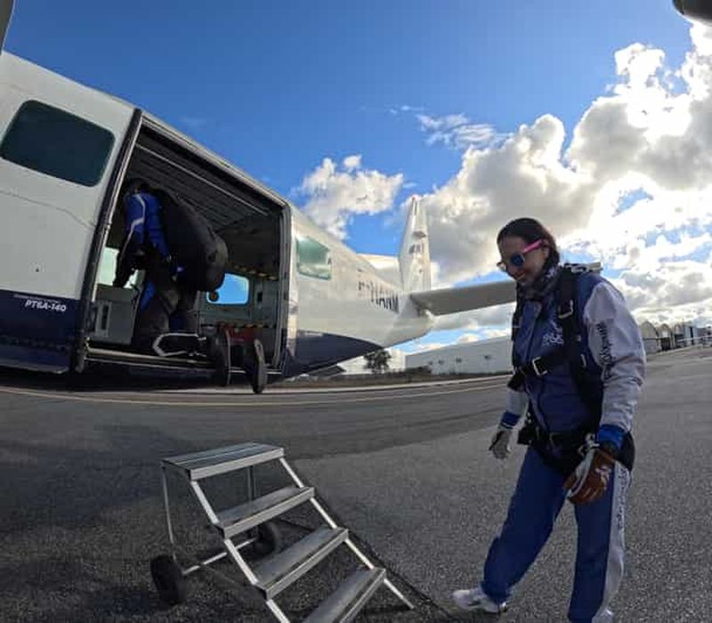 Billet Depuis Lisbonne : incroyable saut en parachute à 9 000 pieds