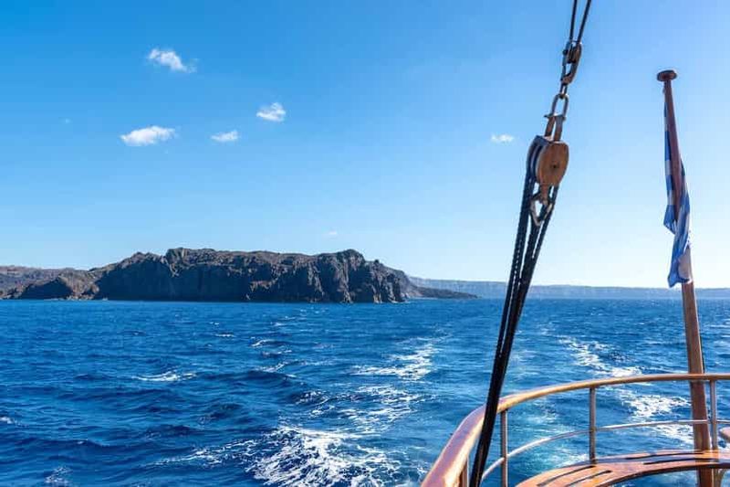 Billet Port de Santorin : Croisière vers le volcan, les sources d'eau chaude et Thirassia