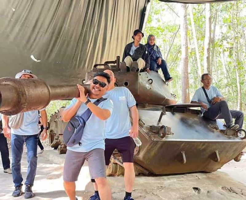 Billet Ho Chi Minh : tunnels de Cu Chi et tir au fusil AK-47 - MAX 11 personnes
