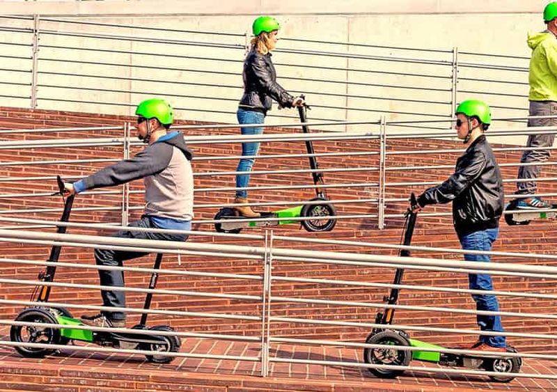 Billet Düsseldorf : Visite de la ville en scooter électrique