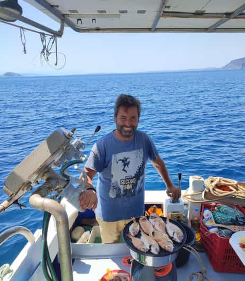 Billet Hydra : journée complète de pêche et de navigation avec déjeuner en option