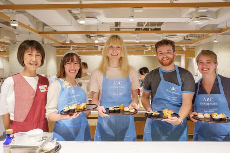Billet Tokyo : Visite à pied du marché de Tsukiji et cours de cuisine de sushi