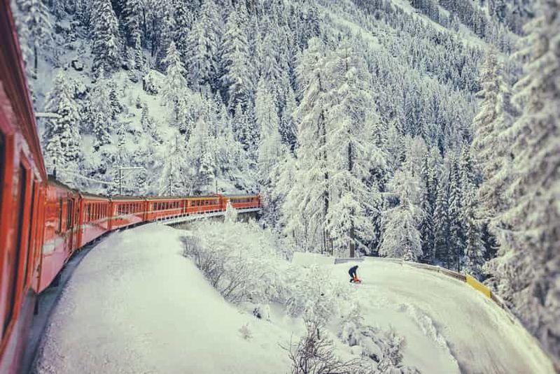 Billet Milan : excursion d'une journée en train Bernina Express à Saint-Moritz
