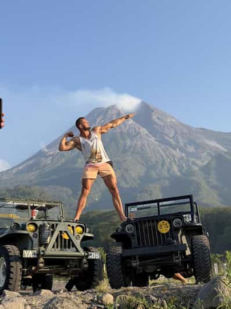 Billet Yogyakarta : safari en jeep sur le volcan du Mont Merapi visite guidée