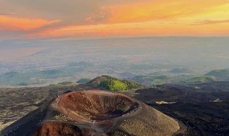 Billet Catane : Excursion au coucher du soleil sur l'Etna avec prise en charge et retour