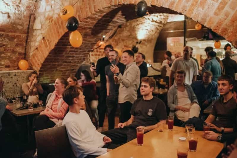 Billet Tournée des bars avec shots de bienvenue et entrée gratuite