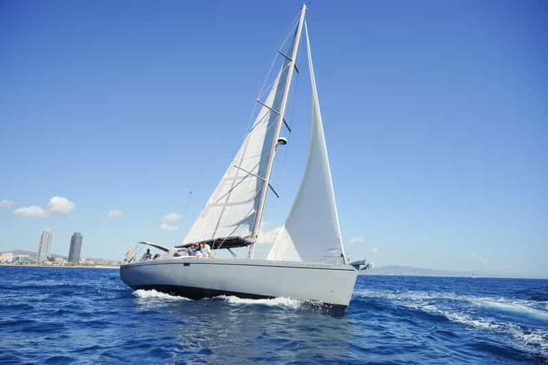 Billet Barcelone : Croisière au coucher du soleil ou dans l'après-midi avec boissons